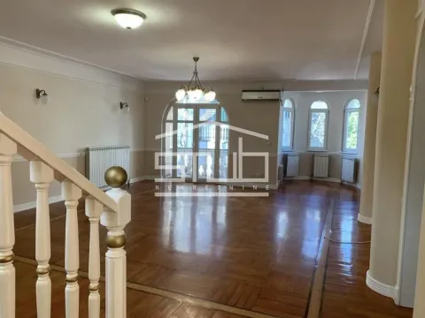 Izdavanje, kuća, 480m², Stari Grad, Beograd - image 14