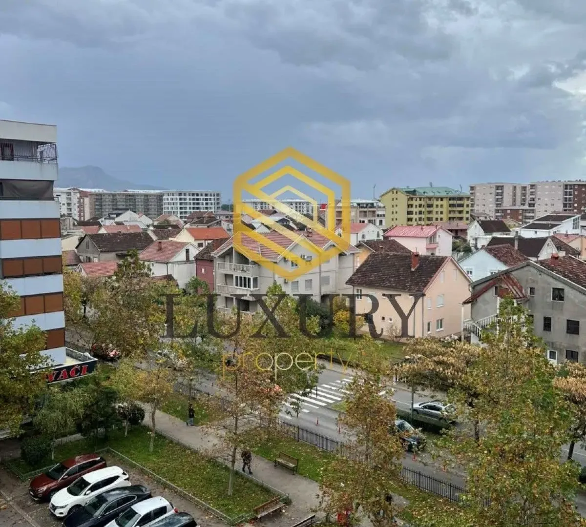Prodaja, jednosoban stan, 70m², Stari Aerodrom, Podgorica