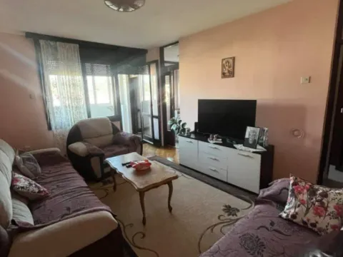 Sale, two bedroom apartment, 77m², Blok 6, Podgorica - image 4