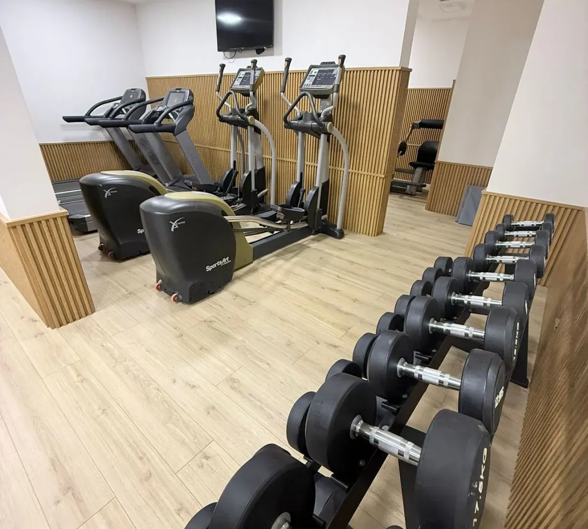 Izdavanje, garsonjera, 25m², Bečići, Budva