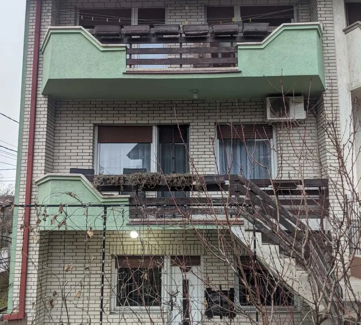 Prodaja, kuća, 274m², Tavrića obori, Jagodina