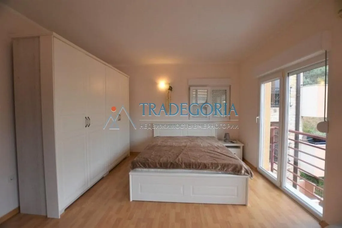 Prodaja, četvorosoban stan, 160m², Petrovac, Budva