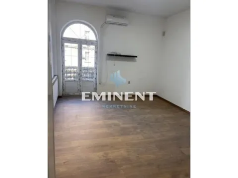 Rent, four bedroom apartment, 107m², Stari Grad, Beograd - image 5