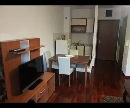 Izdavanje, garsonjera, 31m², City Kvart, Podgorica - image 1