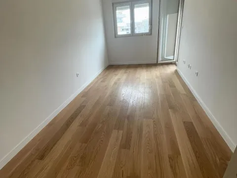 Izdavanje, trosoban stan, 97m², Central Point, Podgorica - image 7