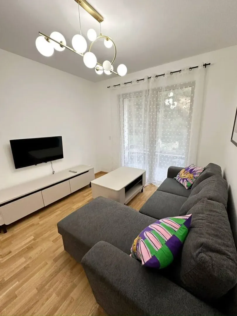 Rent, two bedroom apartment, 65m², Bečići, Budva