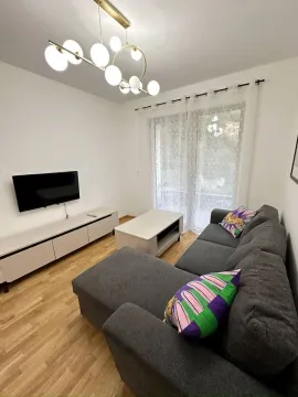 Rent, two bedroom apartment, 65m², Bečići, Budva - image 9