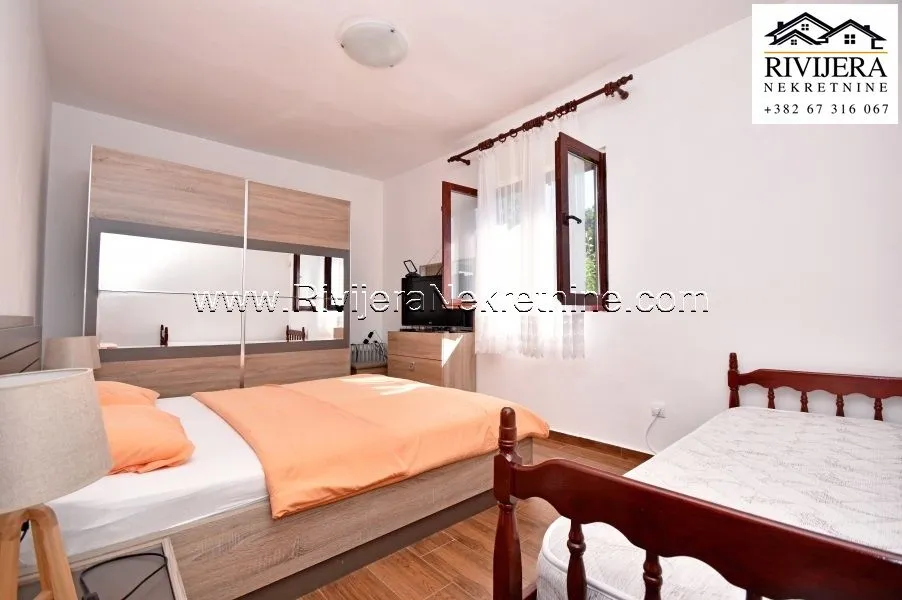 Prodaja, kuća, 250m², Baošići, Herceg Novi