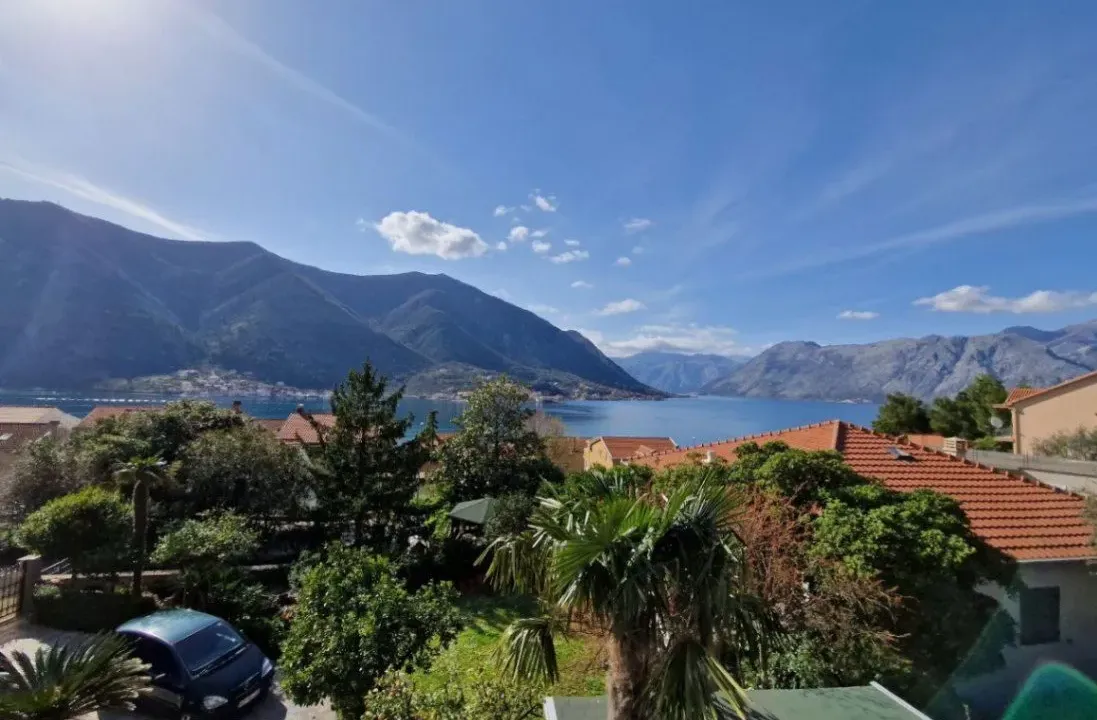 Prodaja, kuća, 250m², Dobrota, Kotor