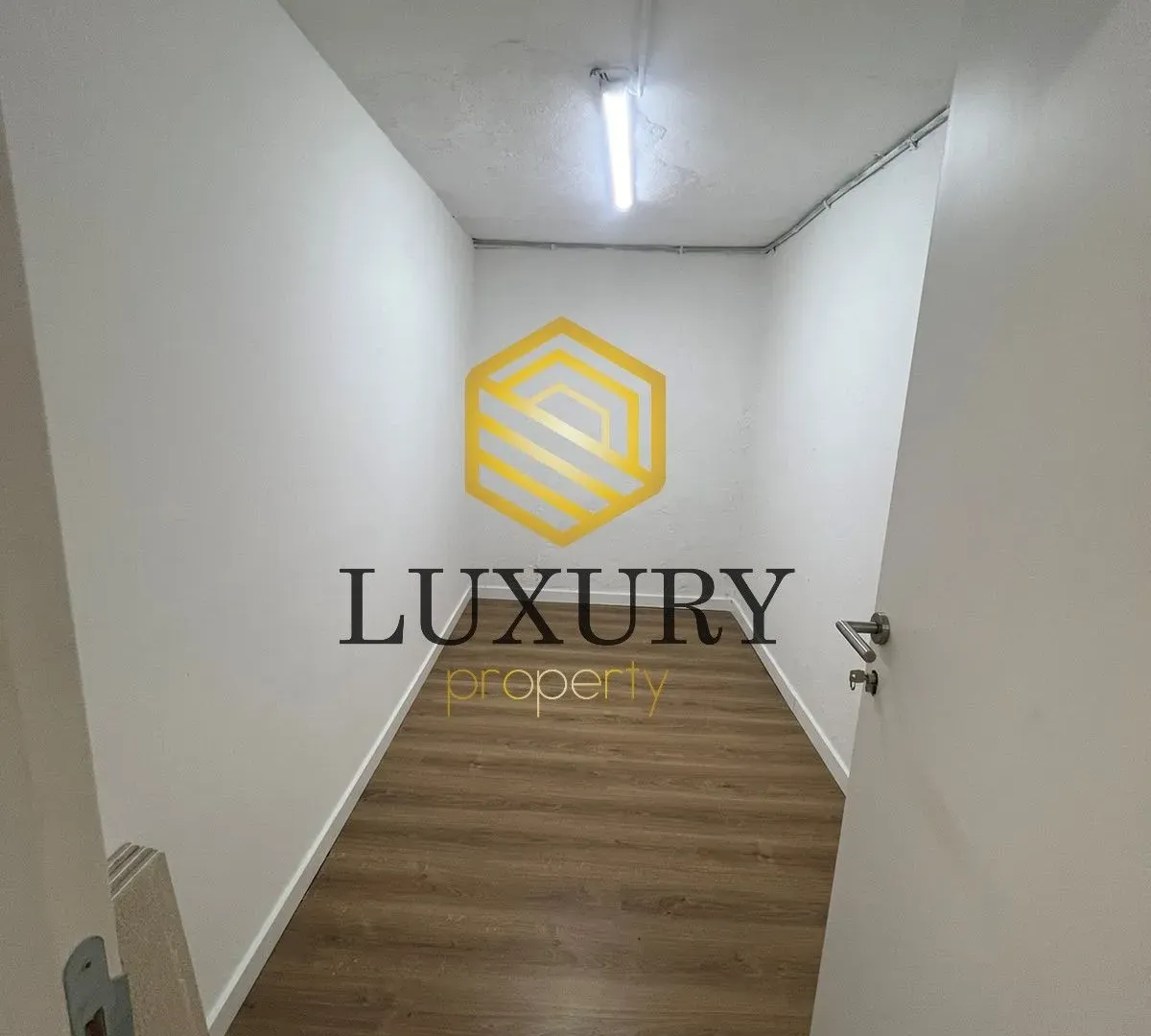 Rent, office space, 245m², Blok 5, Podgorica