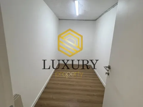 Izdavanje, poslovni prostor, 245m², Blok 5, Podgorica - image 5