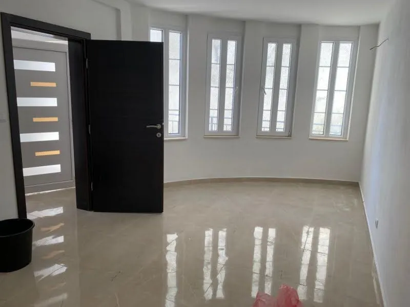 Sale, house, 300m², Šušanj, Bar