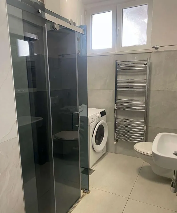 Rent, two bedroom apartment, 90m², Savski Venac, Beograd
