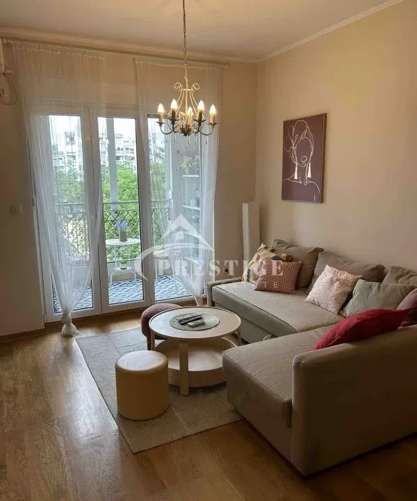 Izdavanje, jednosoban stan, 45m², Blok 6, Podgorica