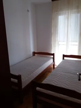 Rent, one bedroom apartment, 40m², 1 maj, Podgorica - image 4