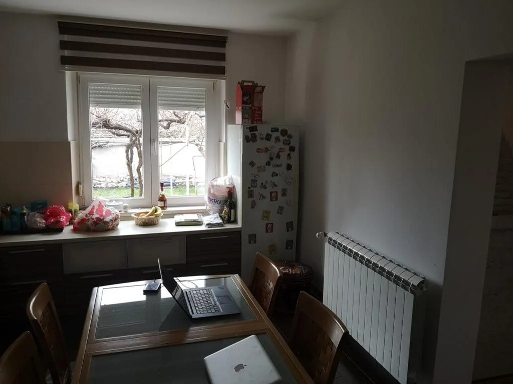 Izdavanje, stan, 350m², Vranići, Podgorica