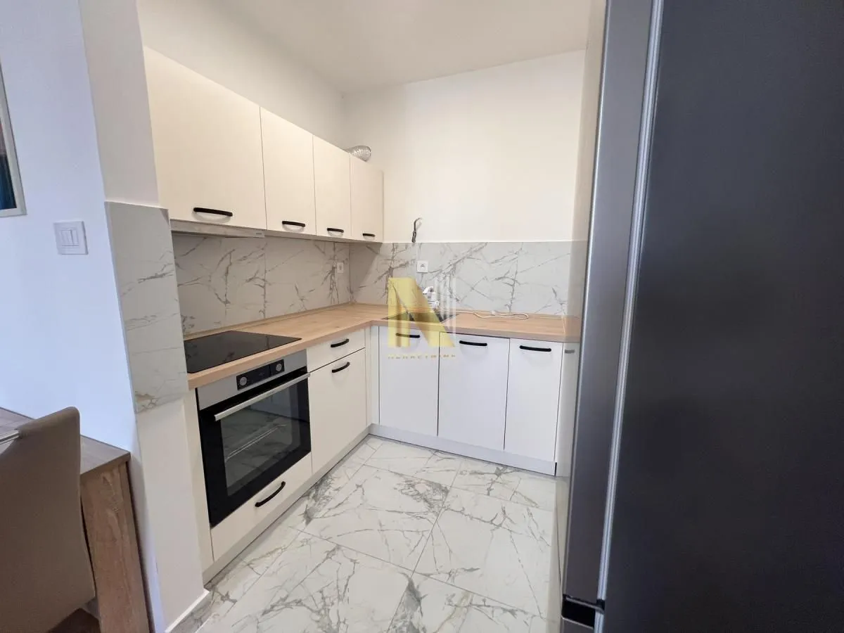 Izdavanje, dvosoban stan, 48m², Avijatičarsko naselje, Novi Sad Sve Podlokacije