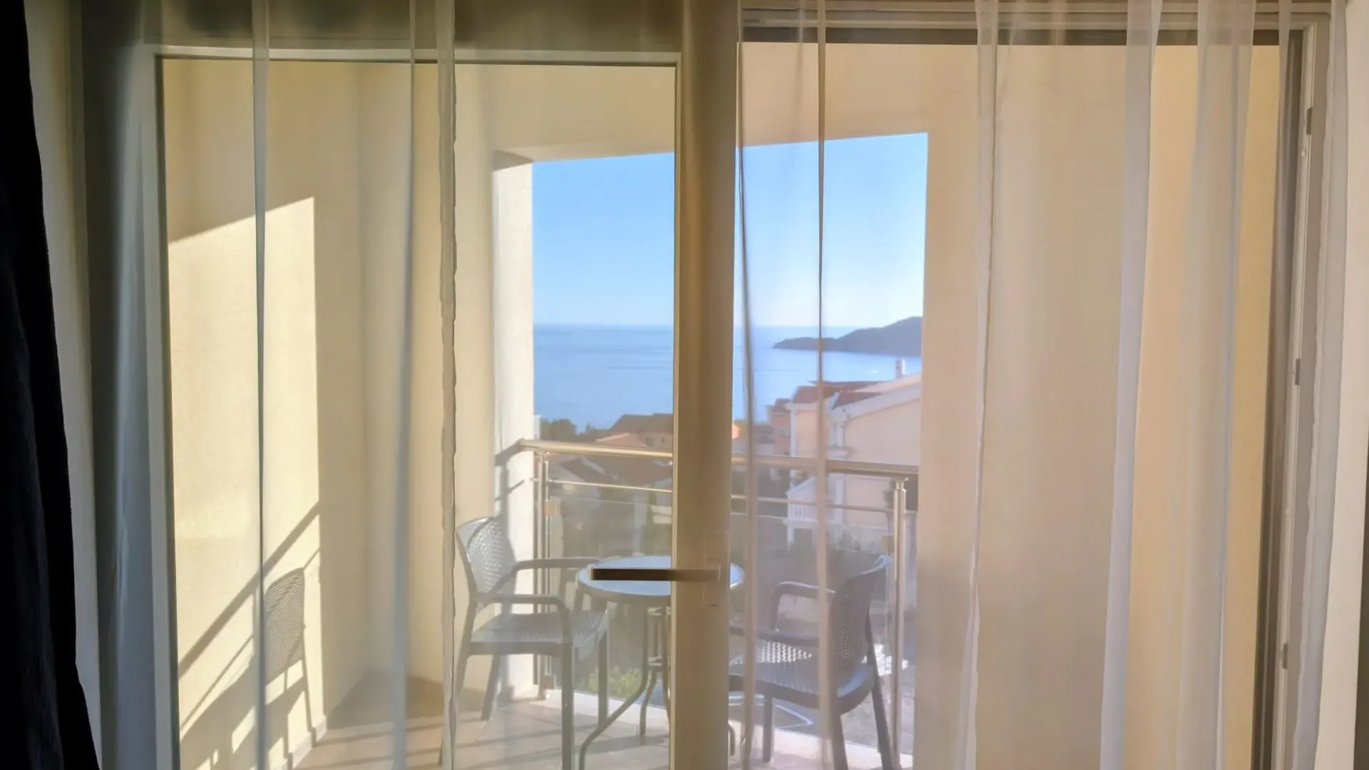 Rent, one bedroom apartment, 36m², Bečići, Budva