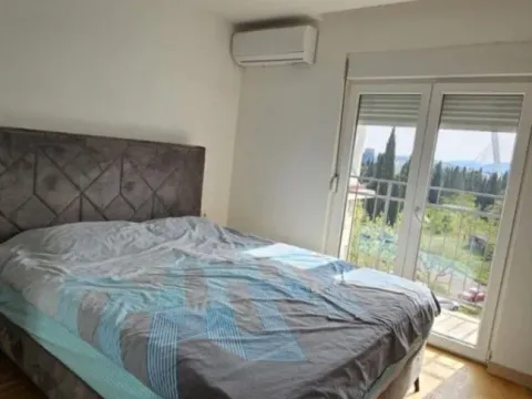 Izdavanje, jednosoban stan, 54m², Centar, Podgorica - image 5