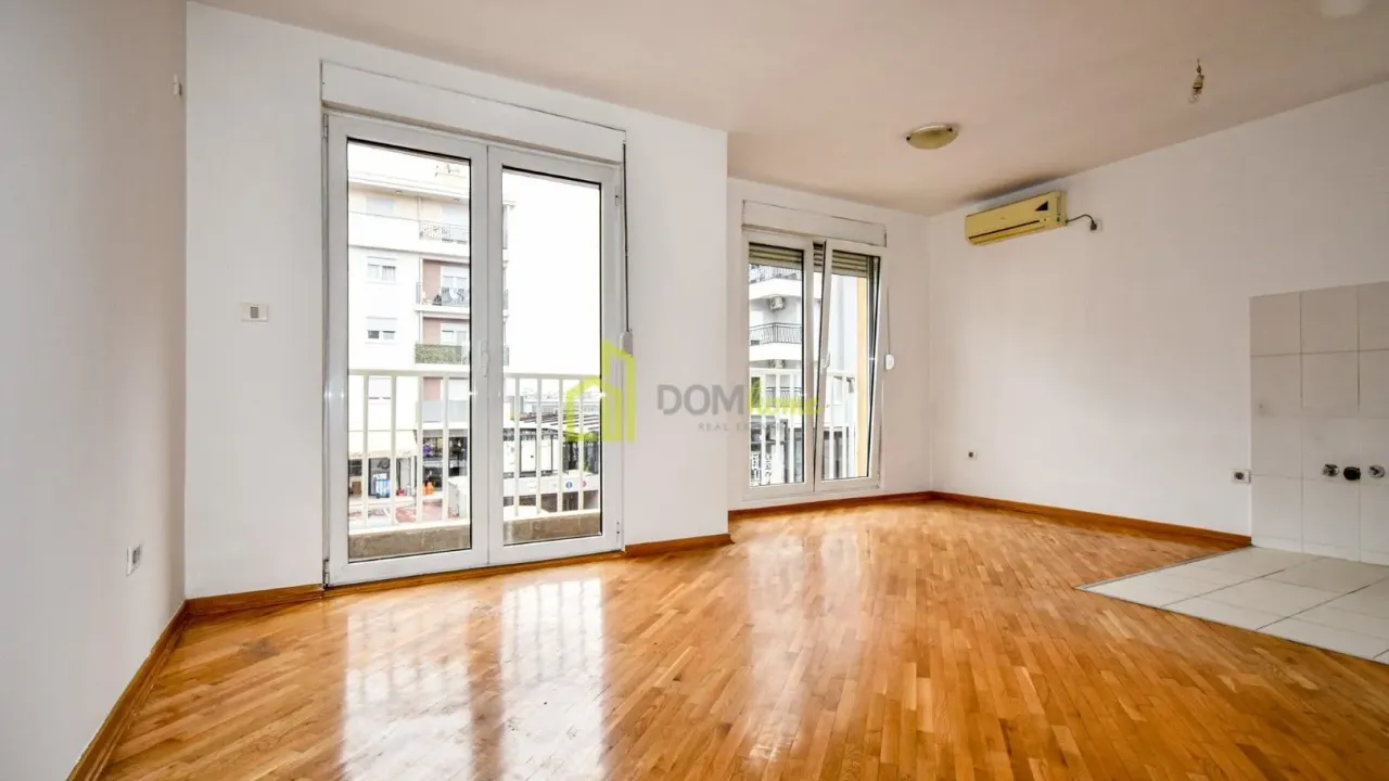 Prodaja, dvosoban stan, 52m², Stari Aerodrom, Podgorica