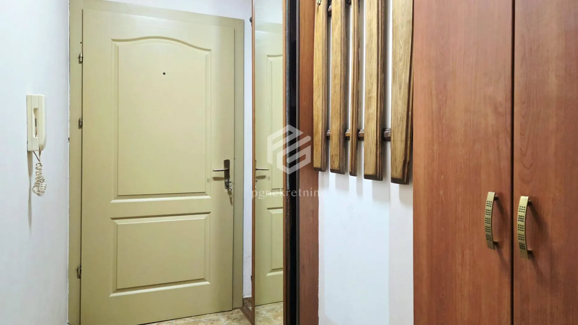 Rent, two bedroom apartment, 43m², Stari Aerodrom, Podgorica