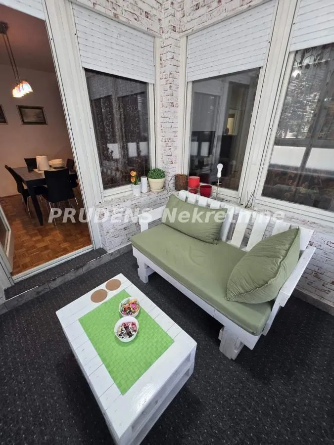 Izdavanje, dvosoban stan, 64m², Crveni Krst, Beograd