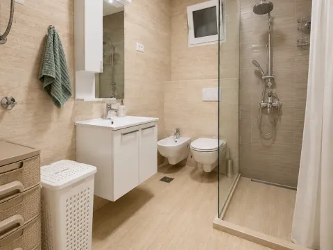 Izdavanje, kuća, 170m², Zagorič, Podgorica - image 7