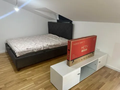 Izdavanje, garsonjera, 30m², Stara Varoš, Podgorica - image 6