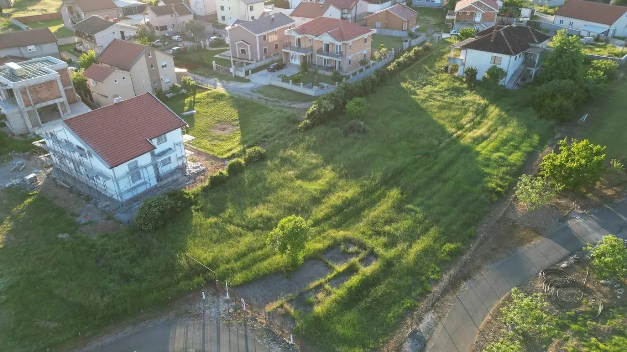 Prodaja, plac, 877m², Zlatica, Podgorica