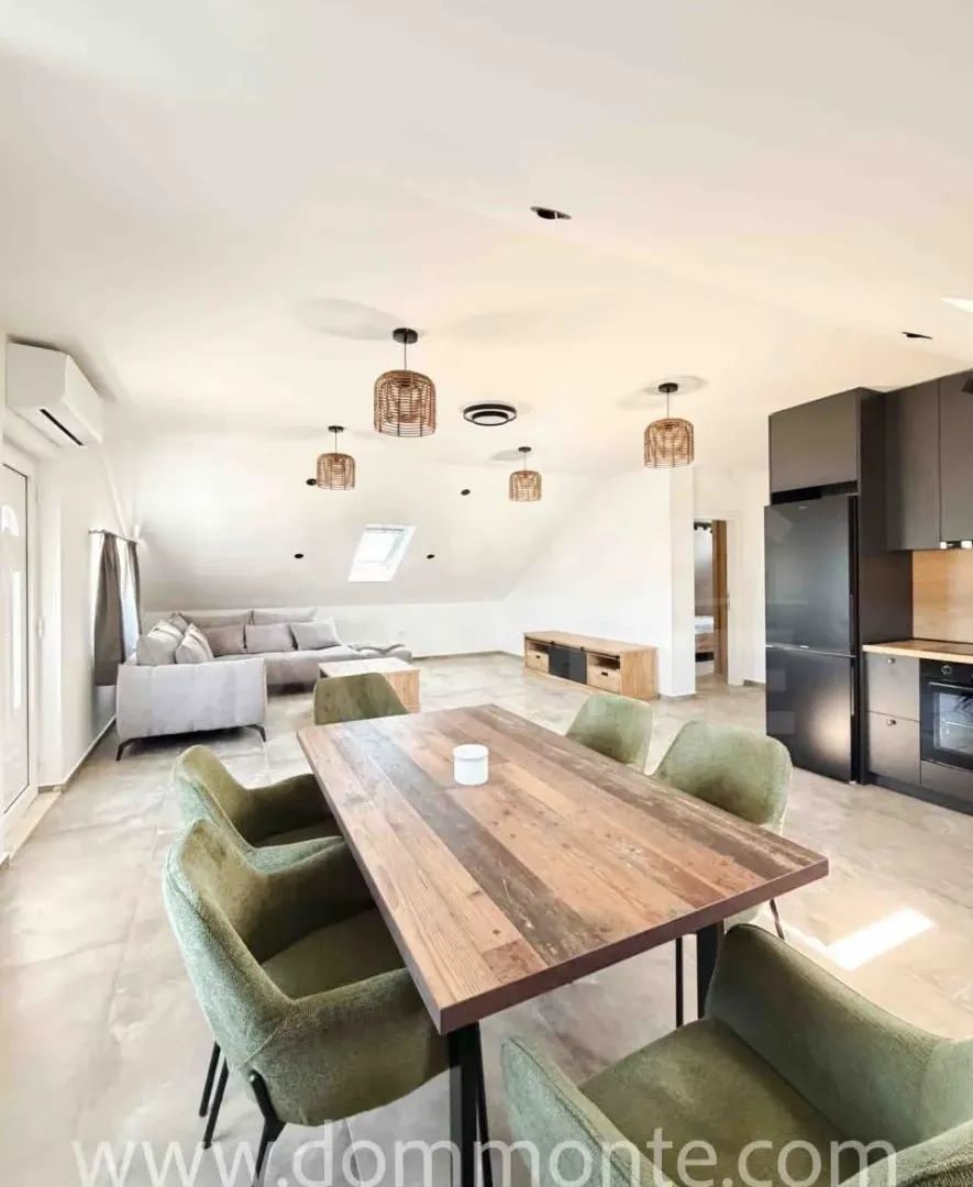 Rent, two bedroom apartment, 80m², Tivat, Crna Gora