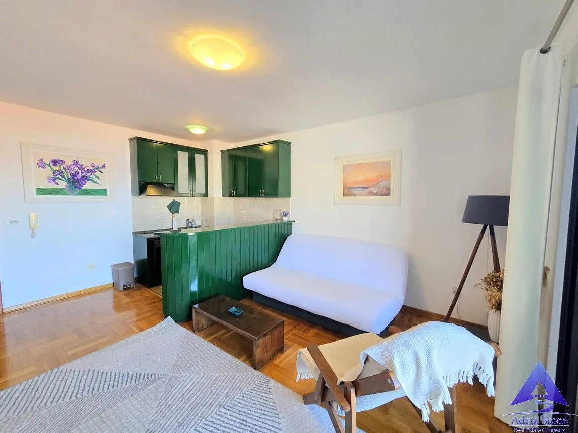Prodaja, jednosoban stan, 45m², Pržno, Budva