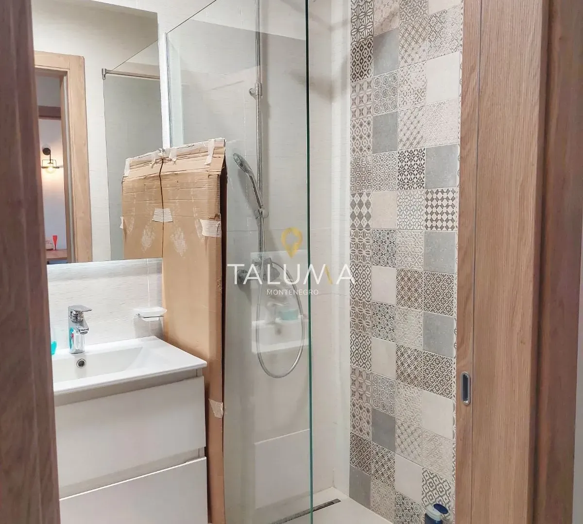 Izdavanje, jednosoban stan, 49m², City Kvart, Podgorica