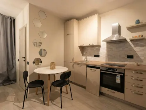 Prodaja, jednosoban stan, 25m², Tivat, Crna Gora - image 4
