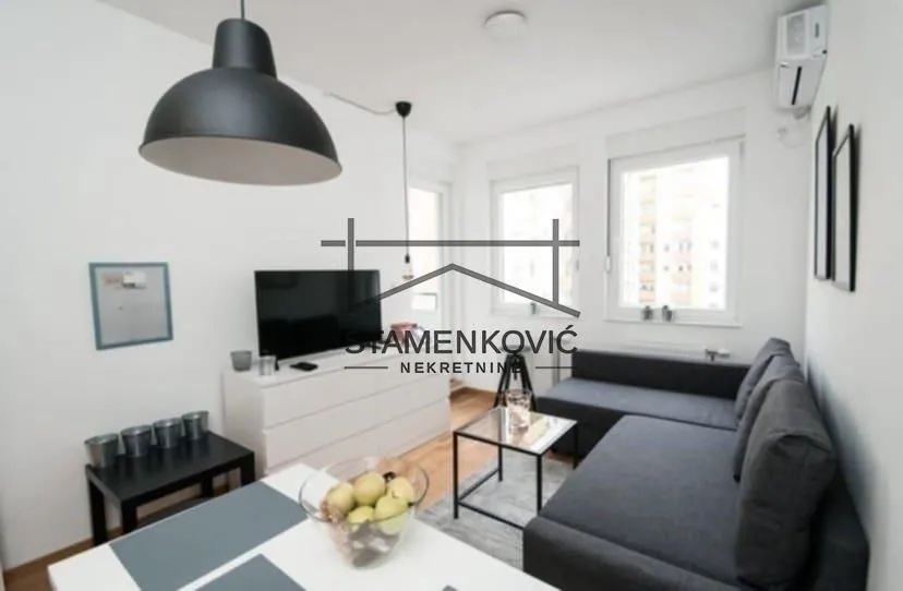 Izdavanje, jednosoban stan, 35m², Rotkvarija, Novi Sad Sve Podlokacije