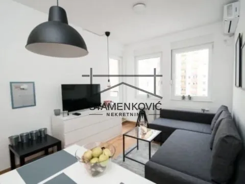 Izdavanje, jednosoban stan, 35m², Rotkvarija, Novi Sad Sve Podlokacije