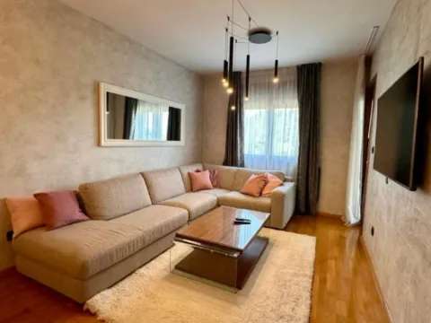Izdavanje, dvosoban stan, 60m2, Pobrežje, Podgorica Izdavanje, dvosoban stan, 60m2, Pobrežje, Podgorica