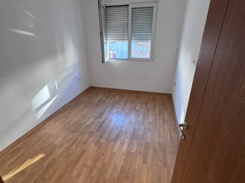 Sale, one bedroom apartment, 43m², Blok 6, Podgorica - image 6