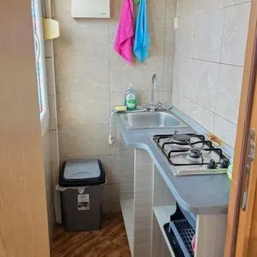 Izdavanje, trosoban stan, 100m², Seljanovo, Tivat - image 9