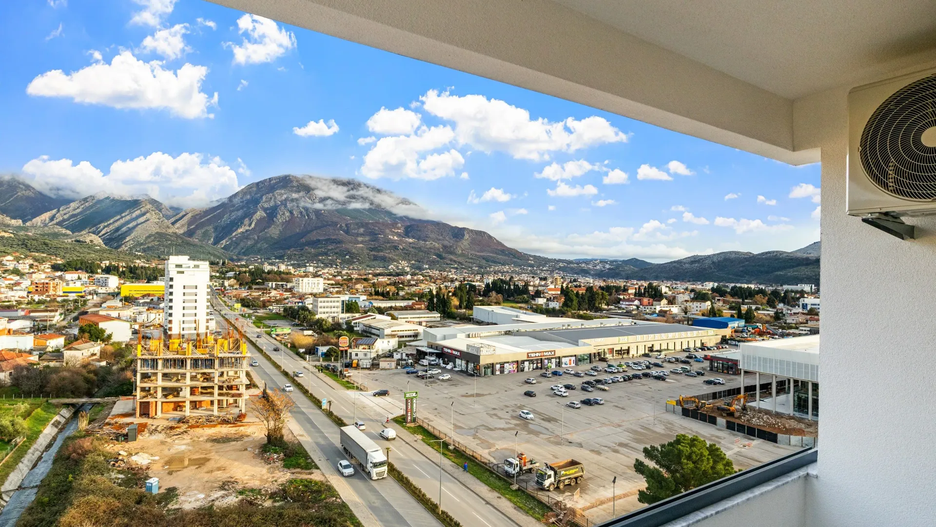 Prodaja, dvosoban stan, 71m², Centar, Bar