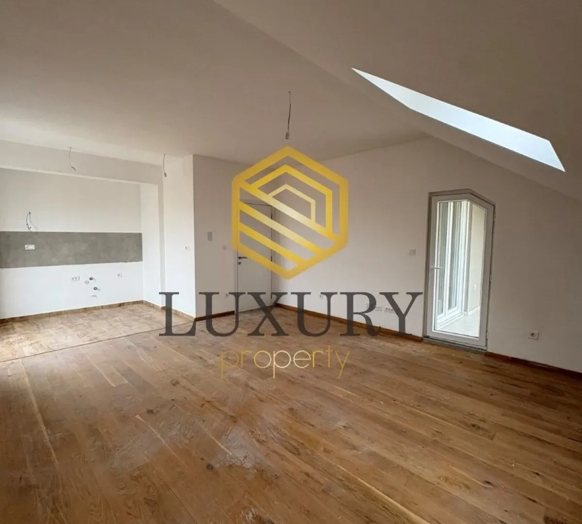Prodaja, dvosoban stan, 81m², Zabjelo, Podgorica