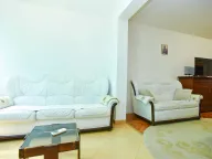 Izdavanje, trosoban stan, 130m², Budva, Crna Gora - image 12
