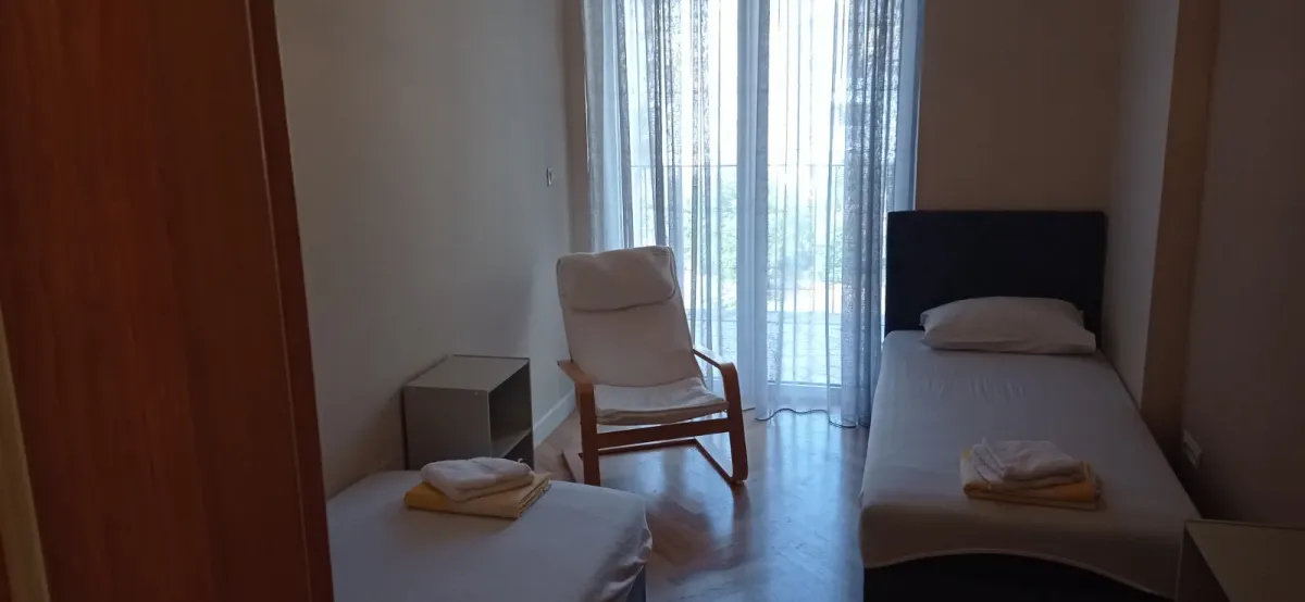 Rent, two bedroom apartment, 81m², Dobrota, Kotor