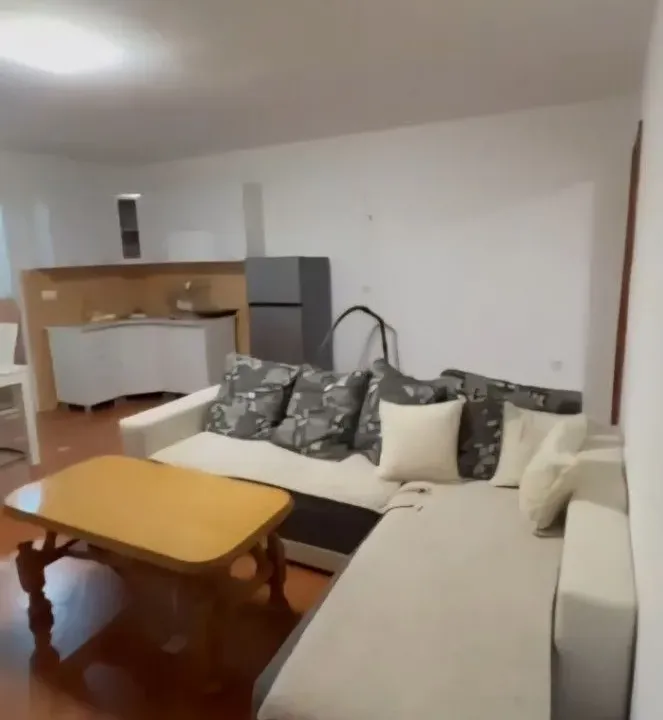 Izdavanje, jednosoban stan, 50m², Šušanj, Bar