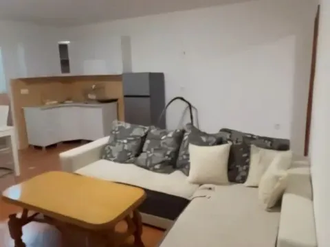 Rent, one bedroom apartment, 50m², Šušanj, Bar - image 1