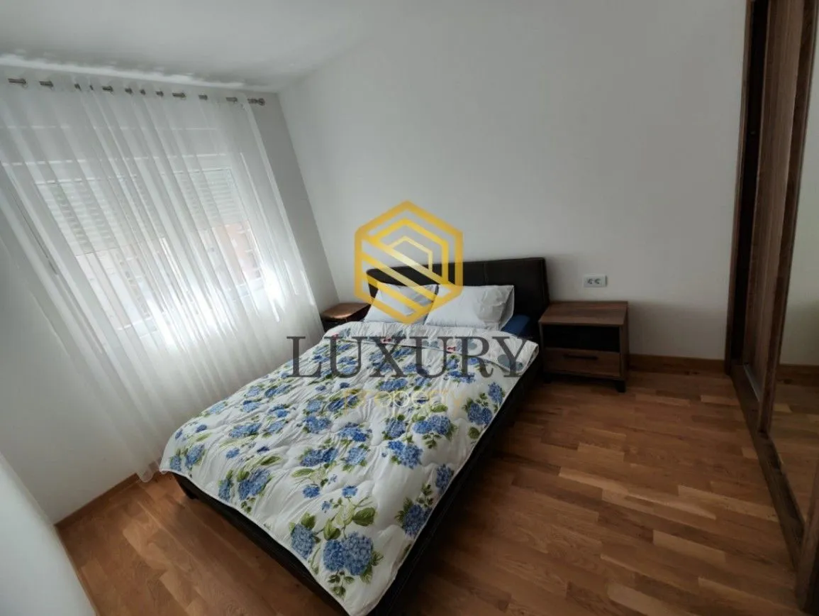 Izdavanje, dvosoban stan, 73m², Tuški Put, Podgorica