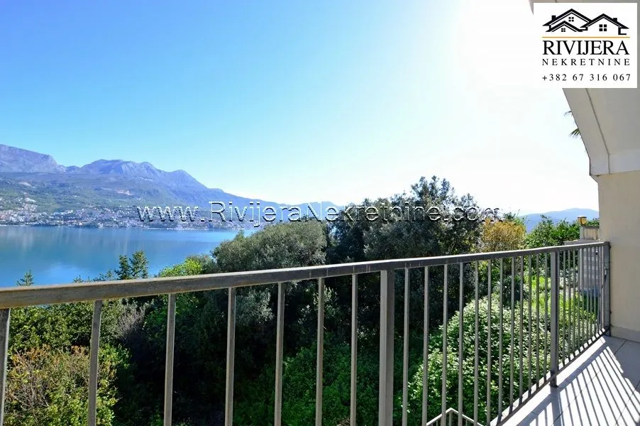 Prodaja, kuća, 110m², Njivice, Herceg Novi