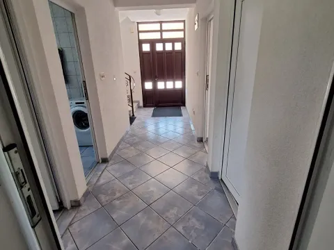 Prodaja, kuća, 145m², Spuž, Danilovgrad - image 7