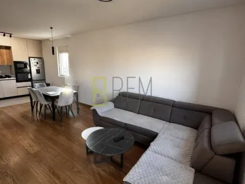 Prodaja, dvosoban stan, 72m², City Kvart, Podgorica - image 2