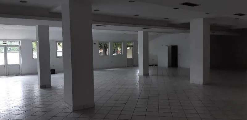 Izdavanje, poslovni prostor, 300m², Altina, Beograd