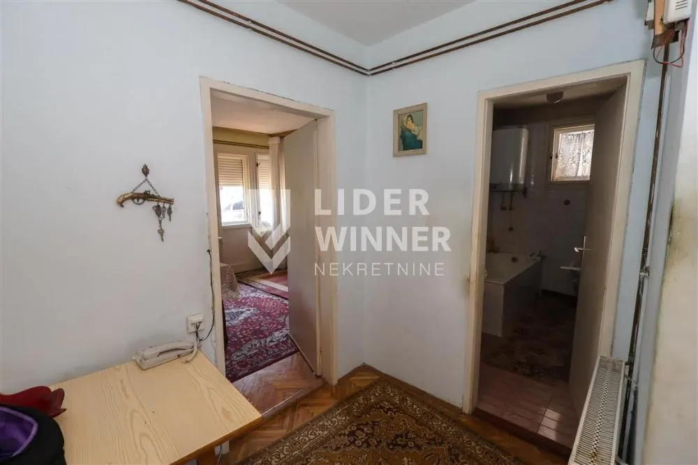 Sale, house, 168m², Sremčica, Beograd